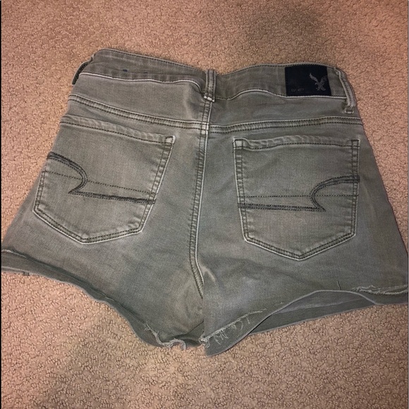 AMERICAN EAGLE HI-RISE SHORTS - Picture 2 of 3
